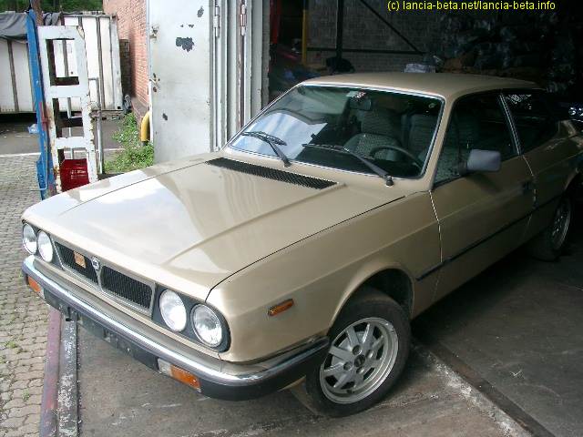 [... Lancia Beta HPE i.e. 1983, gold  ...]